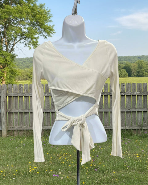"KC" Off White Wrap Tie Waist Crop Top: Small