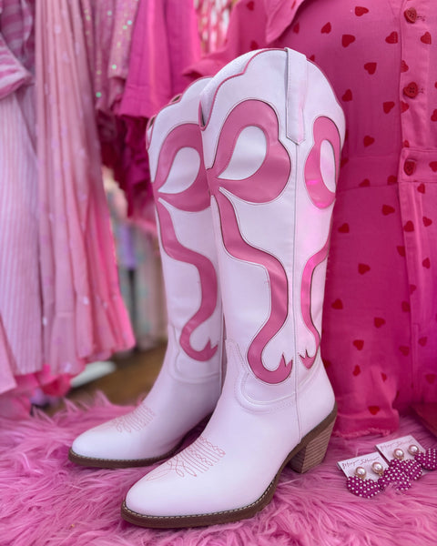 Glenda Bow Boots In Pink