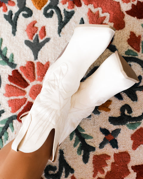 Emersyn Off-White Boots - The Lace Cactus