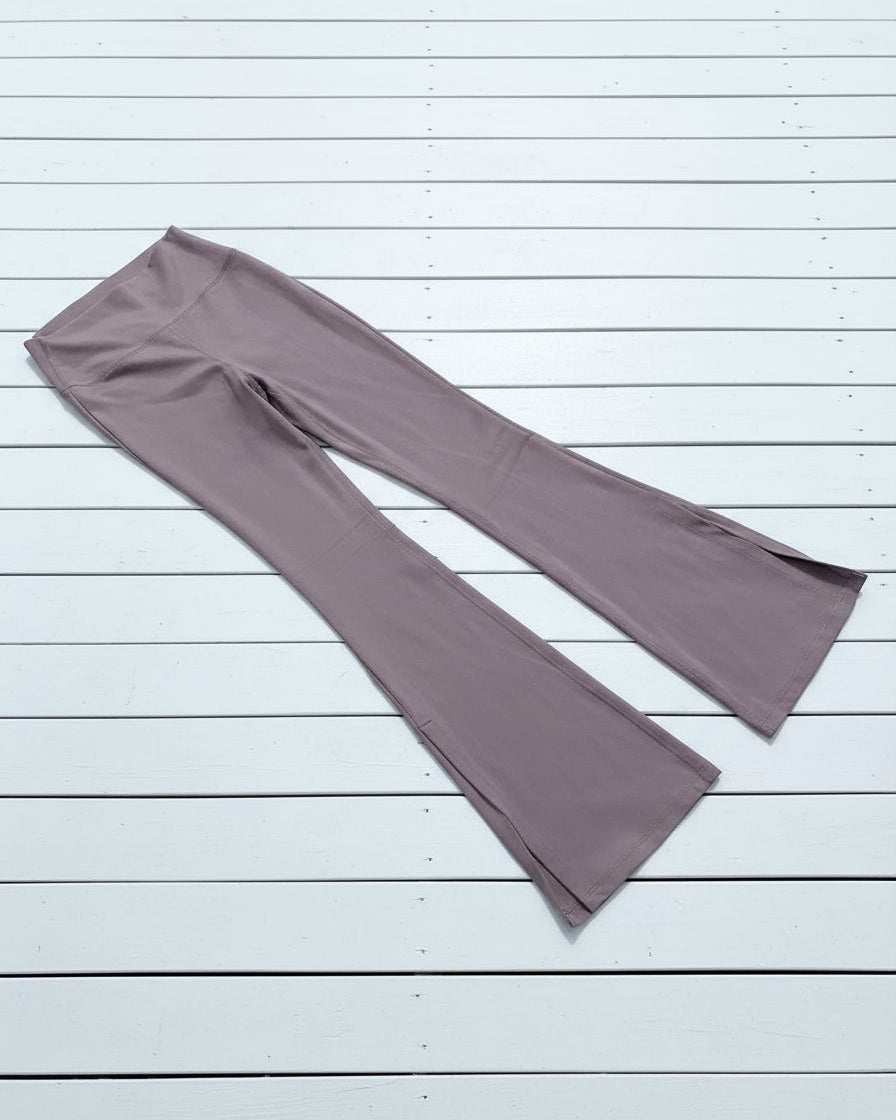 "KC" Velocity Tan Active Side Slit Flare Leggings: Small