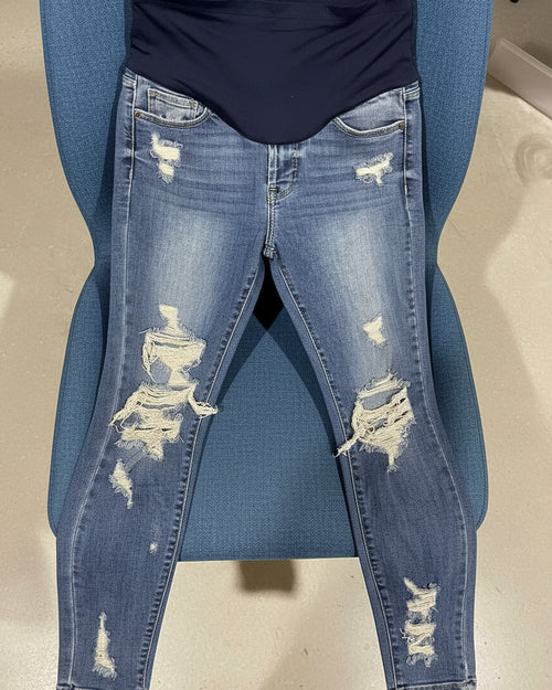 "KC" Distressed Maternity Jeans: 27