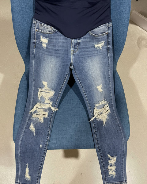 "KC" Distressed Maternity Jeans: 27