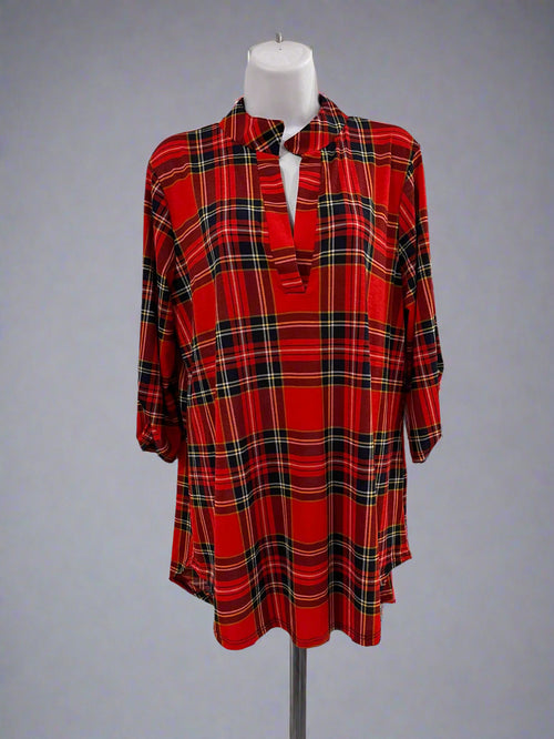 "KC" Red & Navy Plaid Collard 3/4 Sleeve Top: Large