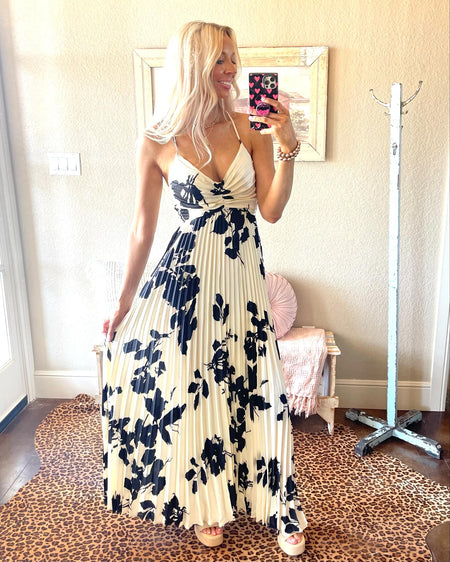 Lilyana Ivory Floral Maxi Dress