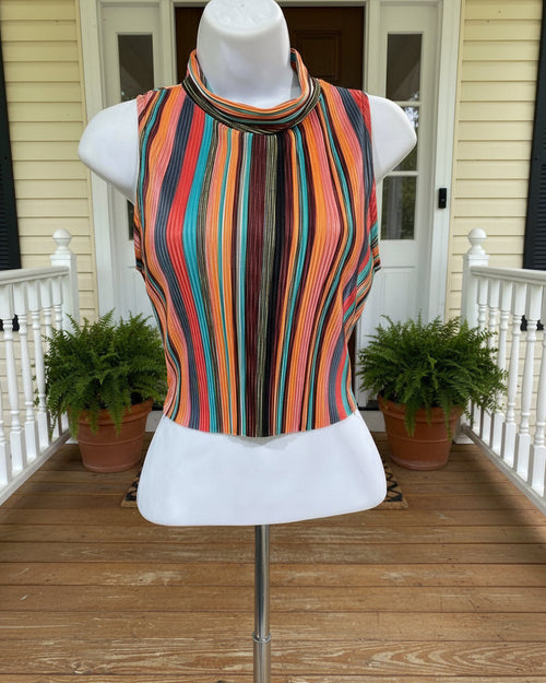 "KC" Burgundy Multi Pleated Crop Top: Small