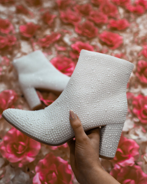 Icy White Pointed Booties - The Lace Cactus