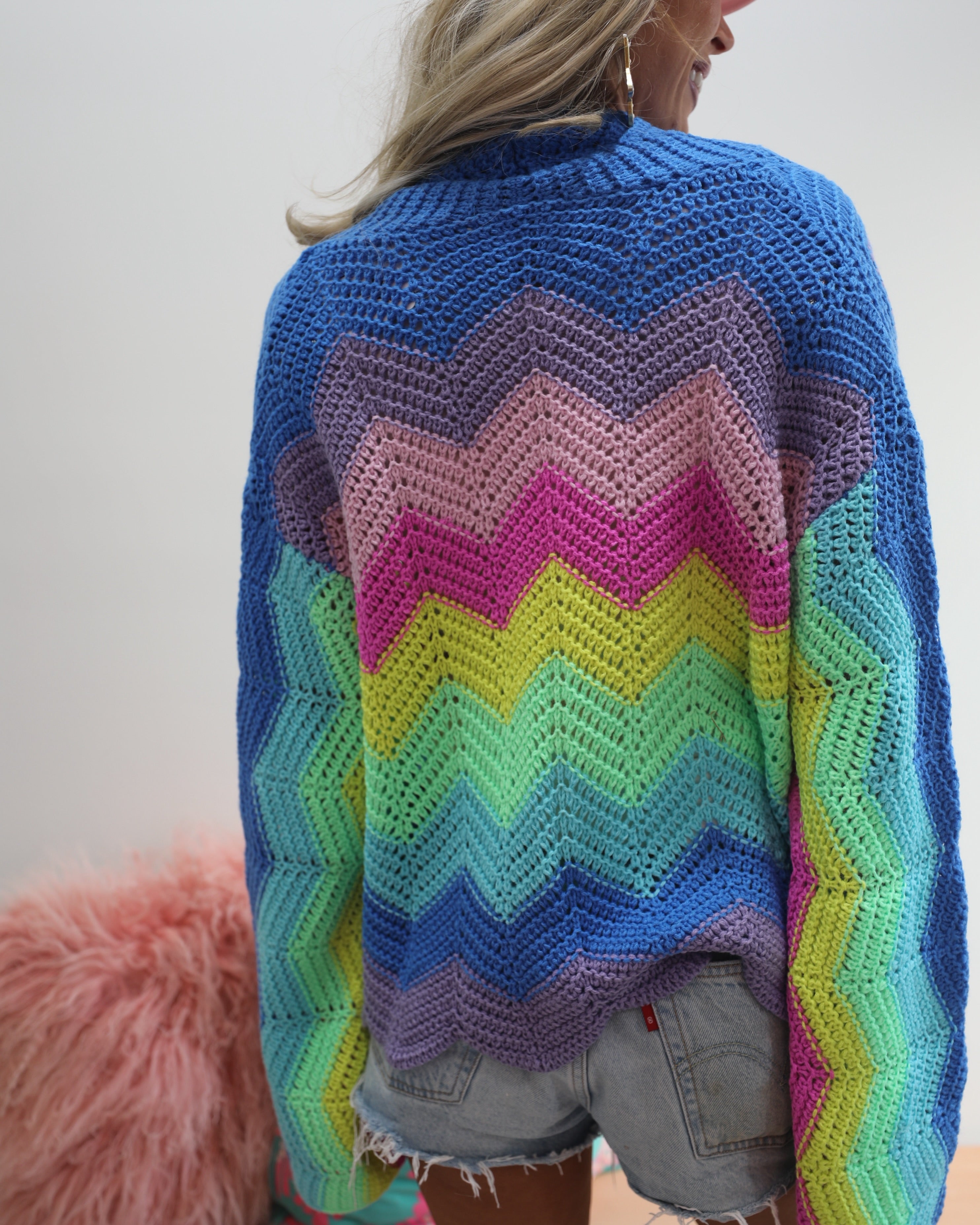 Rainbow Stripe Wavy Knit Cardigan
