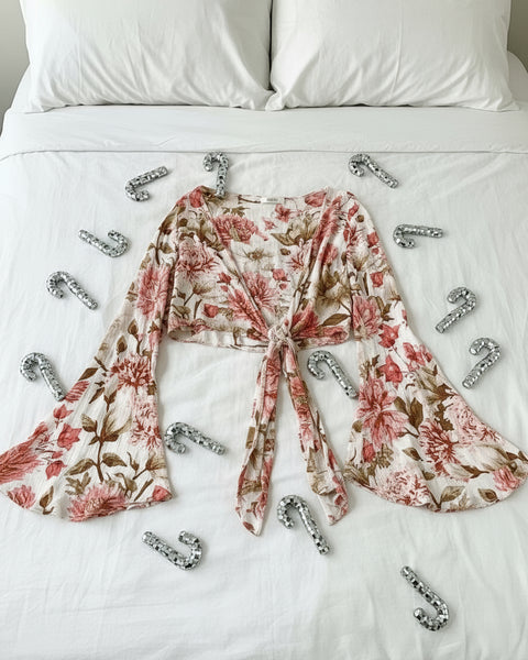 "KC" Cream & Rose Print Bell Sleeve Surplice Crop Top: Small