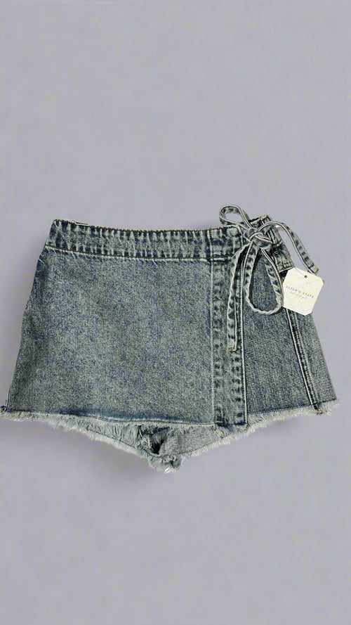 "KC" Altar'd State Denim Skort: Xsmall