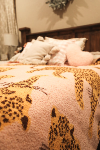 PRE-ORDER Pink Leopard Animal Blanket - The Lace Cactus