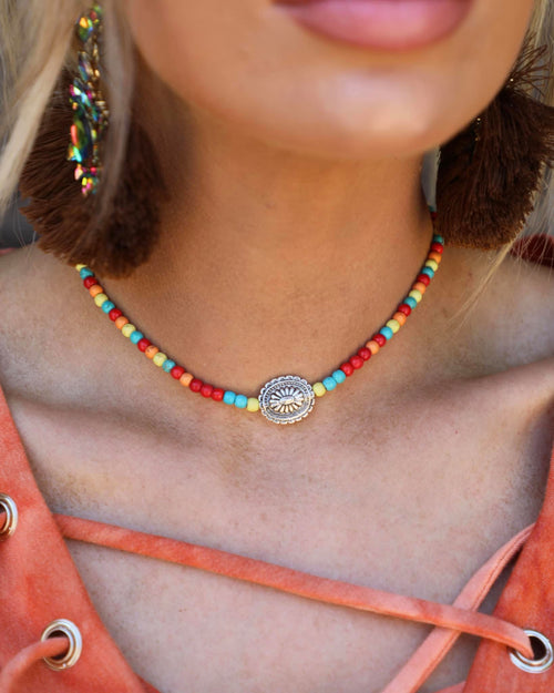 Rizz Multicolored Pendant Choker Necklace - The Lace Cactus