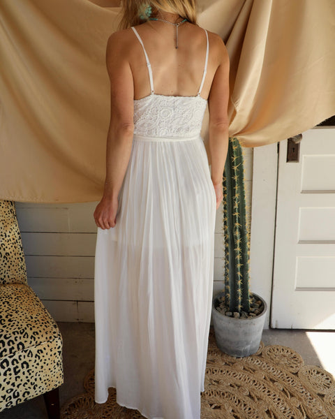 Ondrea Off-White Lace Maxi Dress - The Lace Cactus