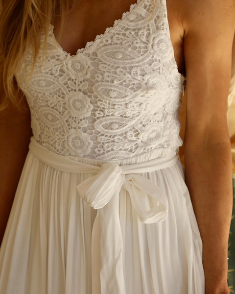 Ondrea Off-White Lace Maxi Dress - The Lace Cactus