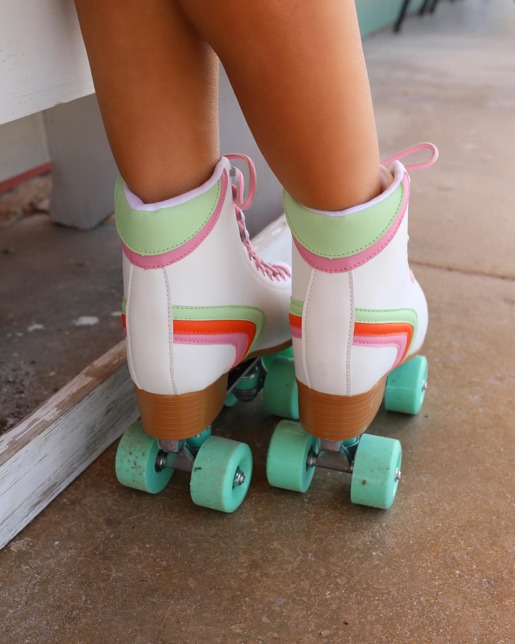 Classic Style White Skates - The Lace Cactus