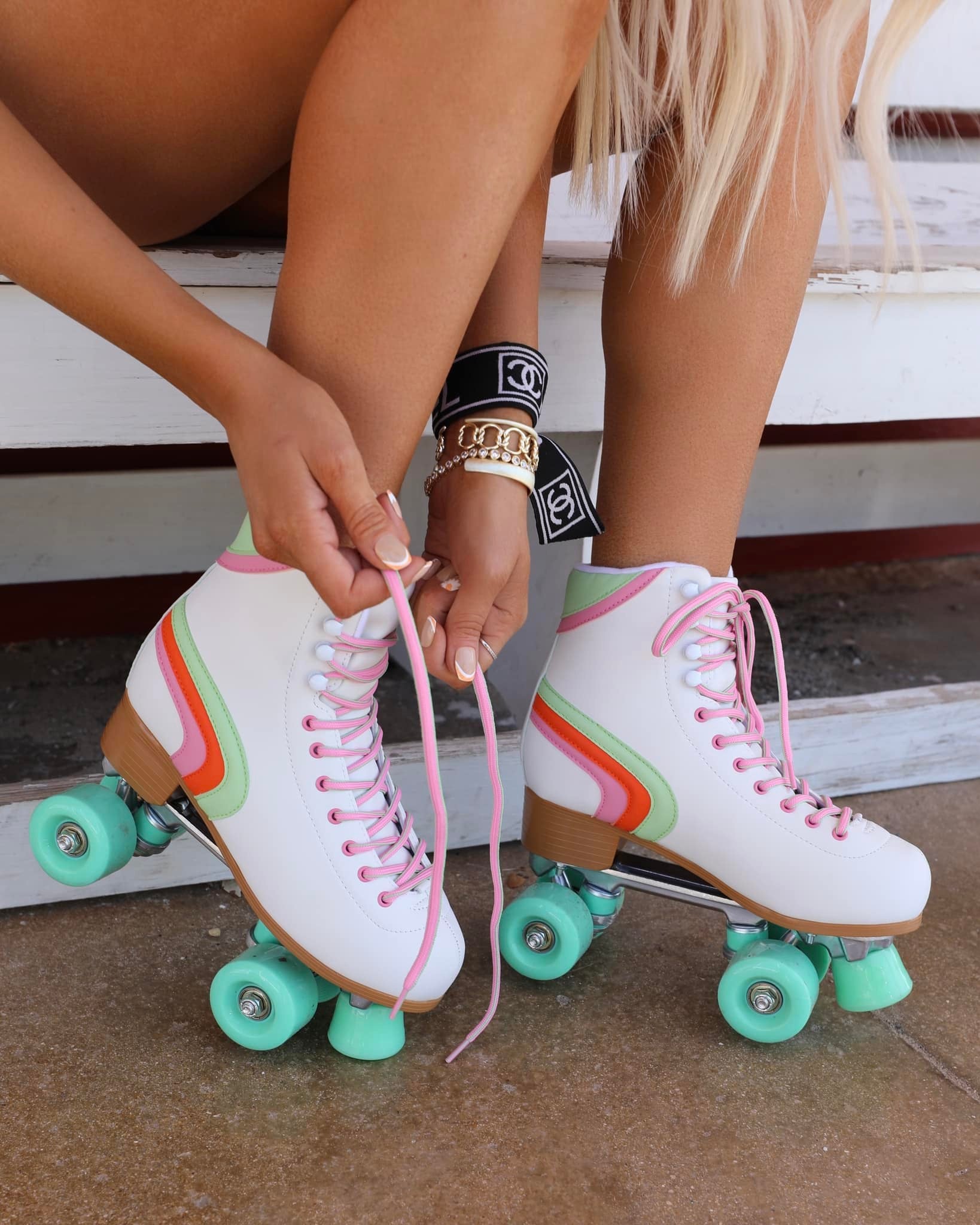 Classic Style White Skates - The Lace Cactus