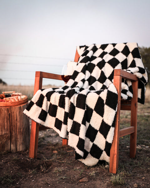 #9-Black and White Checkered Blanket - The Lace Cactus