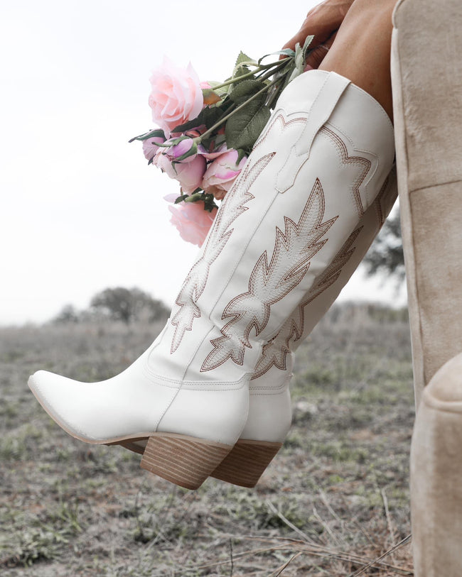 Ainsley Off-White Boots - The Lace Cactus